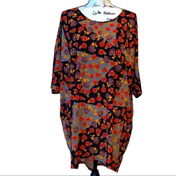 Lularoe Irma Popover Floral Top Purple/Red/Gray Size Large - Picture 2 of 10